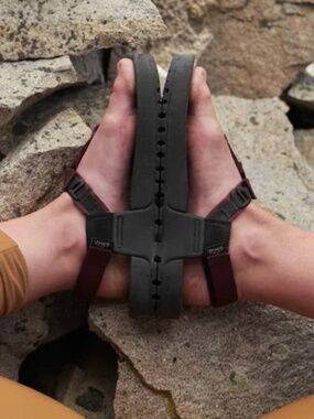 Ladies Bedrock Cairn Evo Cushioned Sandal - EUC